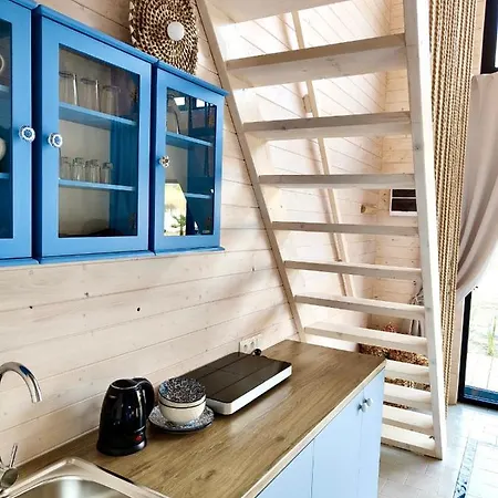 Lulu Z Podgrzewanym Basenem Resort