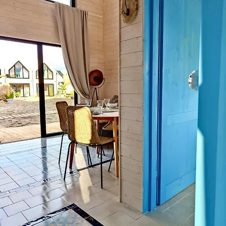 Lulu Z Podgrzewanym Basenem Mielno (Koszalin)