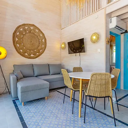 Lulu Z Podgrzewanym Basenem Resort