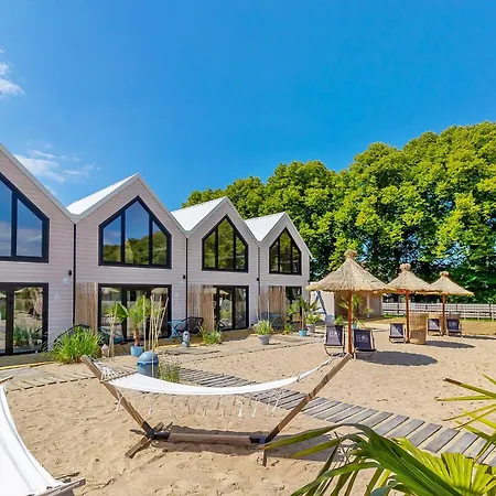 Resort Lulu Z Podgrzewanym Basenem