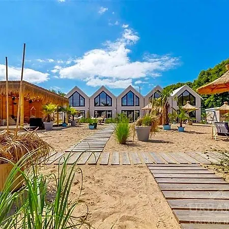 Lulu Z Podgrzewanym Basenem Resort Mielno